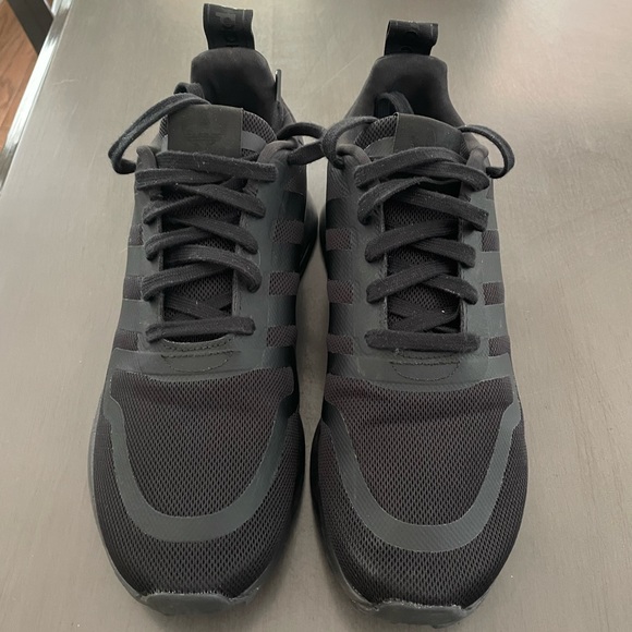 Adidas Multix size 7.5 - Picture 2 of 6